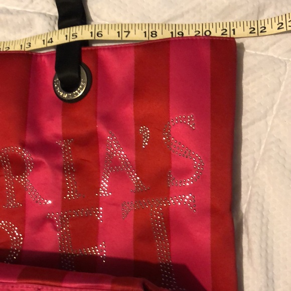 Victoria’s Secret bag - Picture 3 of 7